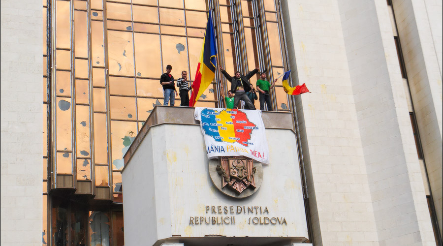 Старая история (обзор нового учебника «История Румын и Всеобщая история»)