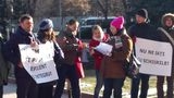 Перед зданием парламента прошла акция протеста
