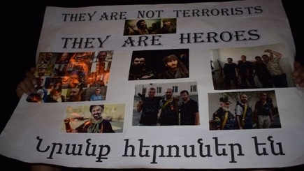 Противостояние в Ереване: оппозиция стоит на своем