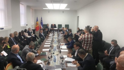 Гагаузские страсти по Народному собранию.