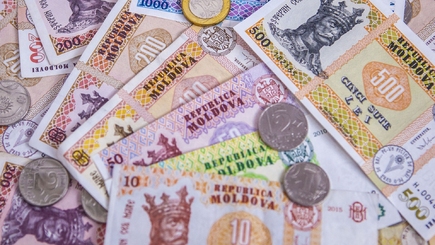 В Молдову поступает достаточно валюты