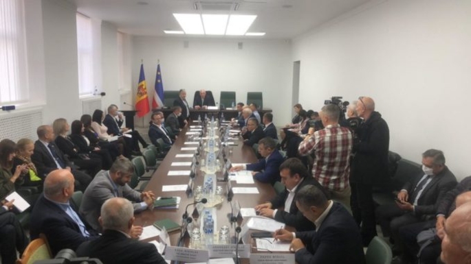 Гагаузские страсти по Народному собранию.