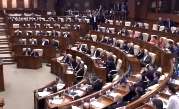 Сегодня пройдет совместное заседание парламента и правительства