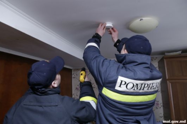 Дома ряда социальных категорий граждан будут оснащены детекторами дыма