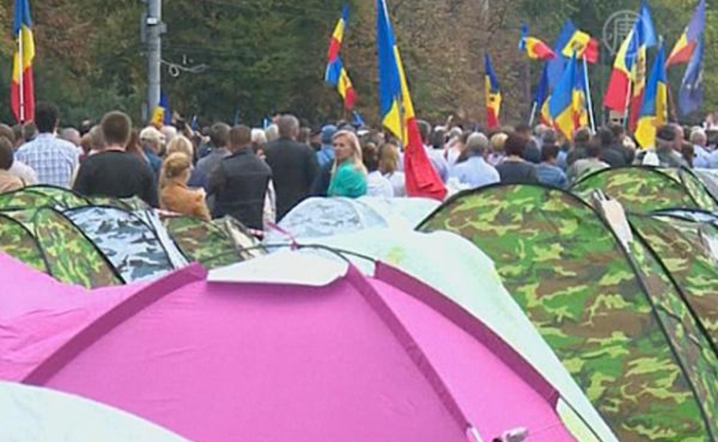 Politica: Протесты на Площади Великого Национального Собрания