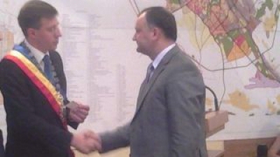 Игорь Додон поздравил мэра   Киртоакэ
