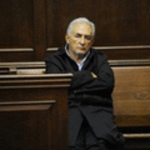 Замешанный в секс-скандале глава МВФ подал в отставку