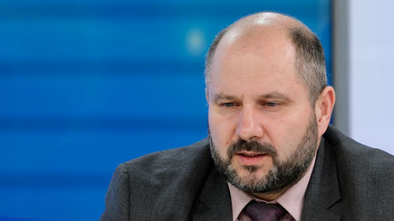 «Шор считает всех вокруг дураками», — с этих слов начал пресс-конференцию Парликов.