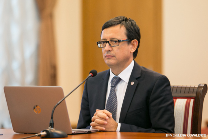 Октавиан Армашу: Основными бенефициарами реформы заработной платы являются работники образования