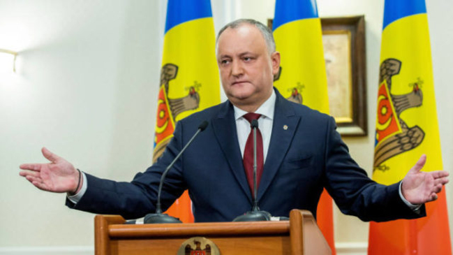 Песков: в графике Путина нет встречи с Игорем Додоном