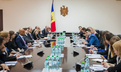 НАТО намерено развивать сотрудничество с РМ