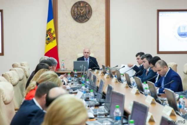 Правительство Филипа смогло справиться с большинством вызовов