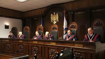 КС: судебные решения, признающие вину государства, должны исполняться незамедлительно