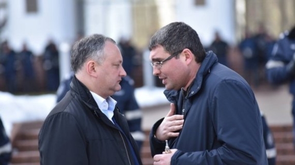 Отношения Додона и Усатого: перманентная война за российскую поддержку и электорат