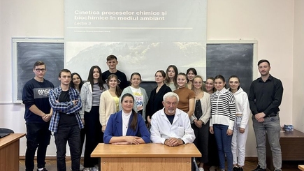 Acad. Gheorghe Duca a adresat o serie de întrebări de gândire pentru a stârni interesul și discuția în rândul studenților: