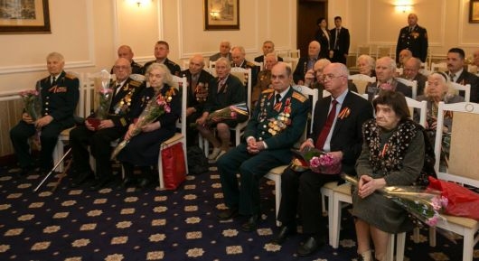 Николае Тимофти вручил ветеранам памятные медали