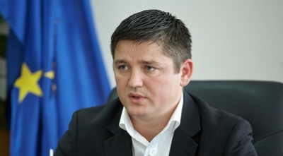 Министр молодежи и спорта вышел из ПЛР