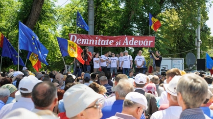 Что нужно народу и чего добиваются «представители народа»