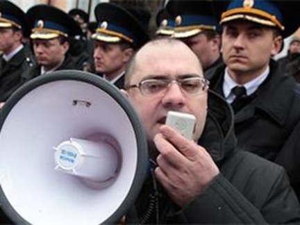 Александр Петков обменял партийный билет на место в списке партии Р.Усатого