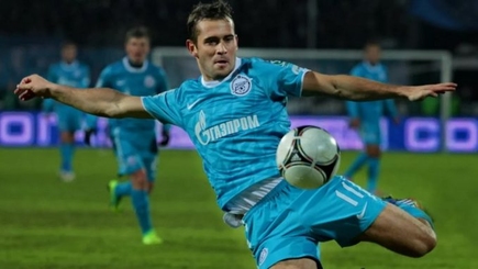 Александр Кержаков  покинул  Россию