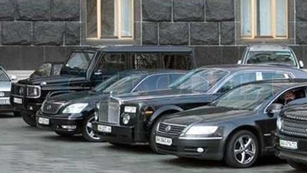 Парламентский автопарк обходится стране в более чем 1 млн. леев