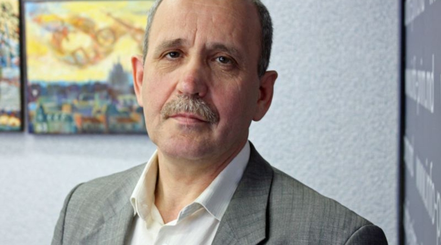 Нейтронная бомба во дворе АЕИ