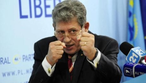 Когда Михай Гимпу слезет с дерева?