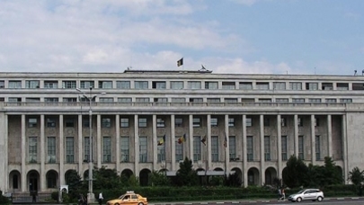 Финансовый кризис еще не добрался до румынского правительства…