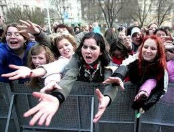 Женщины из Демпартии: «Он самый-самый…. Лупу – мужчина с большой буквы!»