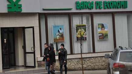 Почему власти не намерены возвращать чужие долги