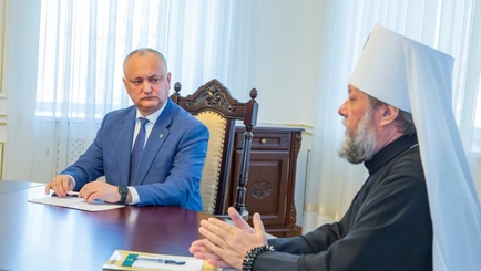 Митрополия Молдовы угрожает властям Молдовы исключить их из поминальника в молитве