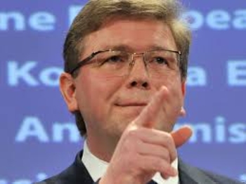 Фюле: Румыния и Болгария дискредитировали процесс евроинтеграции