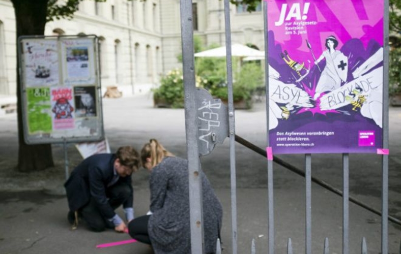 Швейцарцы отвергли идею выплаты гарантированного дохода