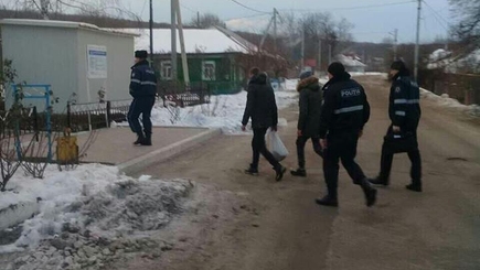Полиция задержала двух живодеров из Флорешт, которые опубликовали в соцсетях фото со зверским убийством собаки