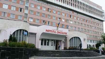 Пациентам Онкологического института достанутся отечественные яблоки