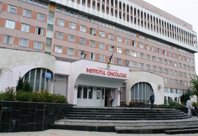 Пациентам Онкологического института достанутся отечественные яблоки