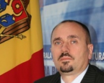 Профессионалы не думают об отставке…