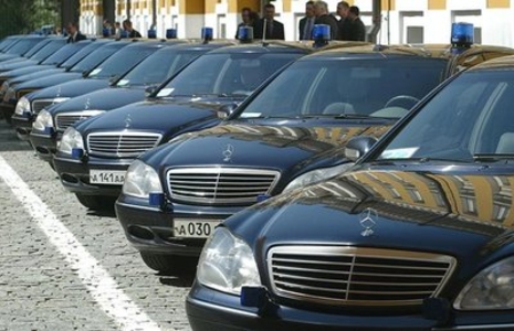 Коммунисты и либдемы – владельцы самых дорогих авто
