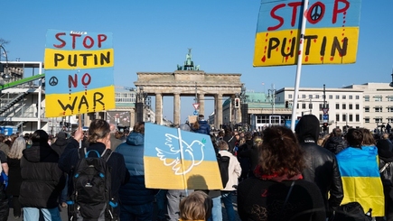 Высокопоставленные российские чиновники угрожают военным вторжением в европейские страны.