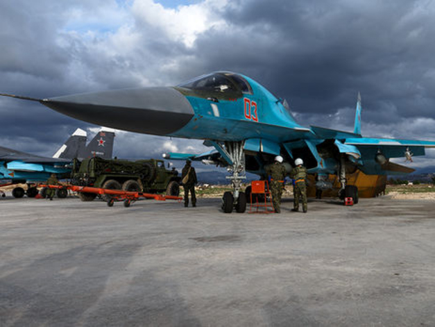 Российскую авиабазу Хмеймим в Сирии обстреляли из минометов, уничтожены семь самолетов