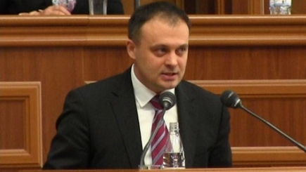 Адриан Канду: 