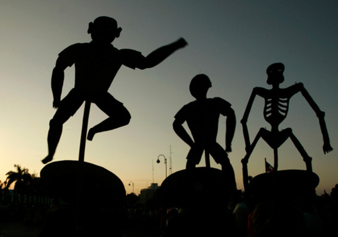 Царство политической имитации