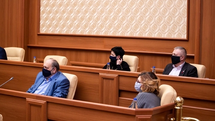 Президент провела новый раунд консультаций по выходу из политического кризиса