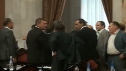 Драка в молдавском парламенте
