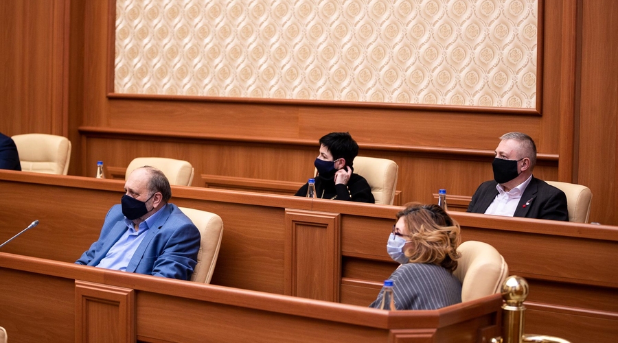 Президент провела новый раунд консультаций по выходу из политического кризиса