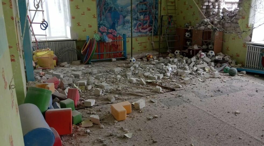 Пророссийские боевики обстреливают Станицу Луганскую уже третий день подряд
