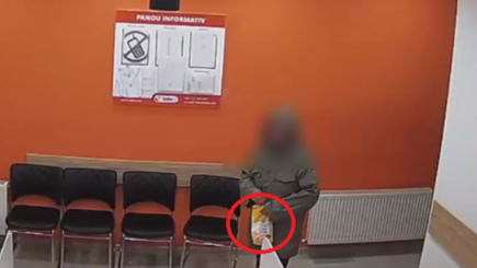 Полиция задержала нарушителя, бросившего “бомбу” c салом на улице Киевской