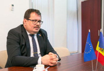 Глава делегации ЕС Петер Михалко заявил, что ситуация с реформой юстиции в Молдове вызывает озабоченность