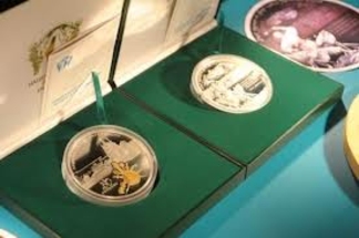 С 21 июля в обращение поступят 3 памятные монеты