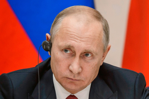 Путин приказал выводить войска из Сирии